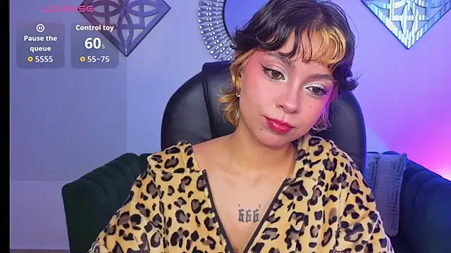 Snapshot of Honeyy_Taylor chatting on July 14, 2:12 pm Honeyy Taylor online show from July 14, 2:12 pm
