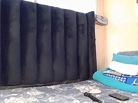 Snapshot of Slim_Thickiey chatting on July 10, 10:51 am Slim Thickiey online show from July 10, 10:51 am
