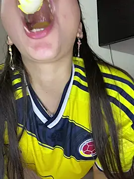 Julia valentina online show from July 8, 1:43 am