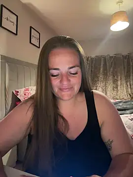 Snapshot of Bustygem_ chatting on July 18, 10:35 pm Bustygem online show from July 18, 10:35 pm