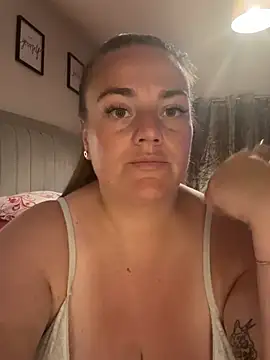 Snapshot of Bustygem_ chatting on July 20, 10:12 pm Bustygem online show from July 20, 10:12 pm