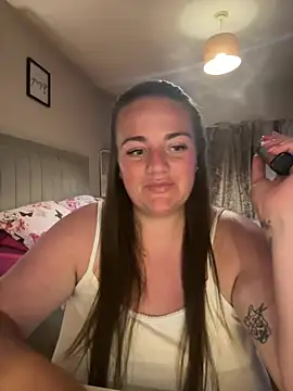 Snapshot of Bustygem_ chatting on July 31, 9:58 pm Bustygem online show from July 31, 9:58 pm