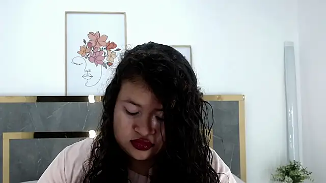 KellyShibary online show from July 30, 6:51 pm
