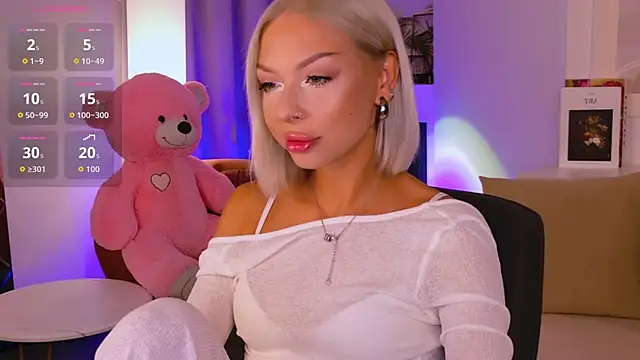 Alaska Lane online show from July 31, 9:03 pm