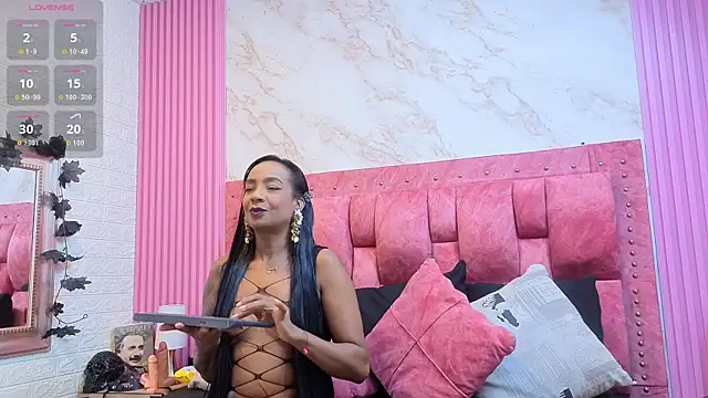 sofiagold92 online show from July 18, 2:16 am