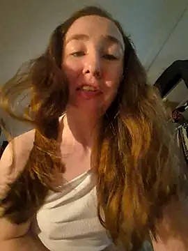 Snapshot of Roughredhead421 chatting on June 18, 7:52 am Roughredhead421 online show from June 18, 7:52 am