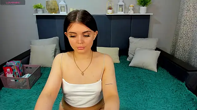 CaseyPeach online show from June 20, 2:03 am