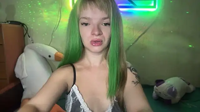 JadeEva online show from July 14, 8:03 pm