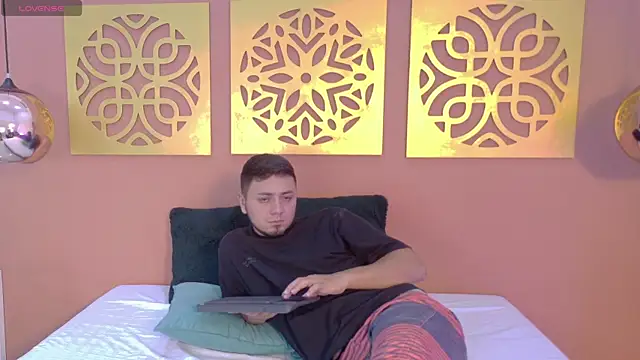 Snapshot of GeorgiayLiam chatting on June 30, 8:54 pm GeorgiayLiam online show from June 30, 8:54 pm