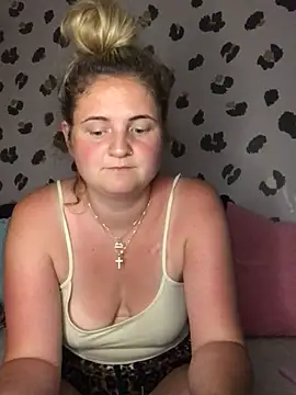 Juicy BabeXo online show from June 26, 10:36 pm
