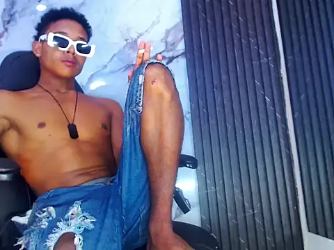 RafaelVander online show from July 12, 8:38 am