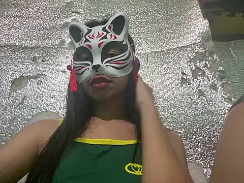 Juiceejeii online show from June 21, 1:24 pm