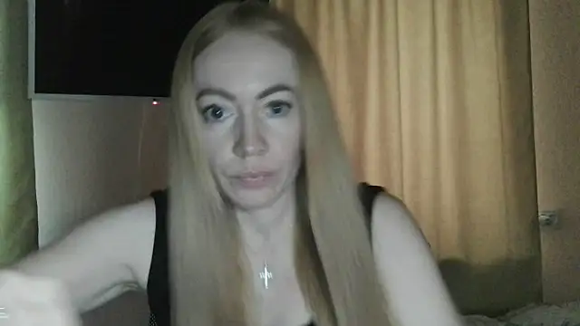 Snapshot of Zolissani chatting on June 21, 11:13 am Zolissani online show from June 21, 11:13 am