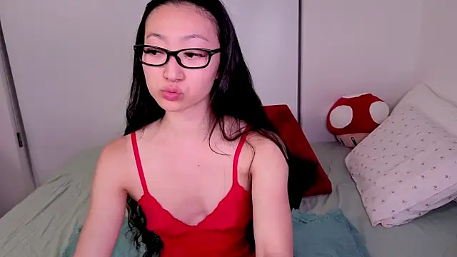 MySweetSofie online show from May 8, 4:51 am