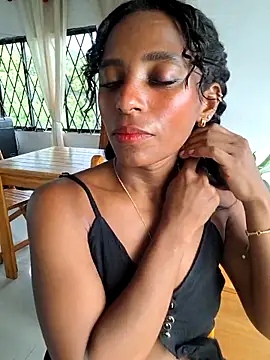 Snapshot of kkitty_brownies chatting on June 20, 8:55 pm kkitty brownies online show from June 20, 8:55 pm