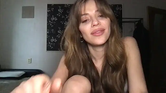 Snapshot of Solenne chatting on July 4, 10:54 am Solenne online show from July 4, 10:54 am