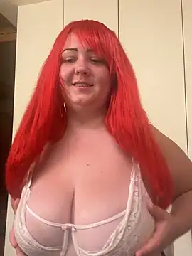 Liliabuton online show from July 18, 11:30 pm