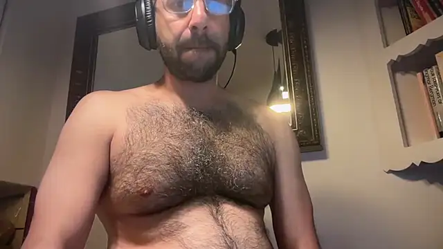 bulldog2069 online show from August 6, 6:26 am