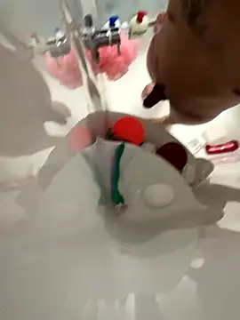 Snapshot of Sualazar chatting on January 18, 9:07 pm Sualazar online show from January 18, 9:07 pm