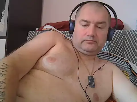 Snapshot of CristianDaniel78 chatting on July 3, 8:10 am CristianDaniel78 online show from July 3, 8:10 am