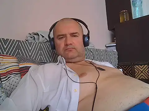 Snapshot of CristianDaniel78 chatting on July 28, 2:35 pm CristianDaniel78 online show from July 28, 2:35 pm