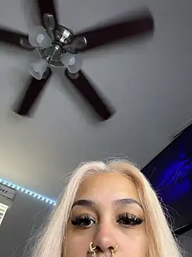 Snapshot of sweet_cataleya12 chatting on June 24, 9:36 pm sweet cataleya12 online show from June 24, 9:36 pm