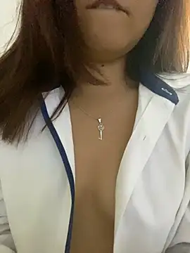 Snapshot of junn0697 chatting on July 13, 6:49 am junn0697 online show from July 13, 6:49 am