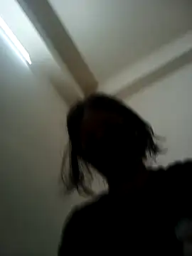 avii5 online show from June 30, 5:47 pm