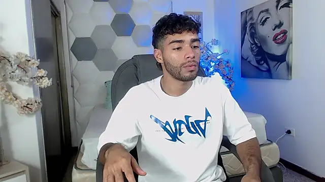 AlejandroGreco online show from June 25, 6:34 pm