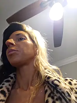 lil jiggly online show from June 27, 12:44 pm