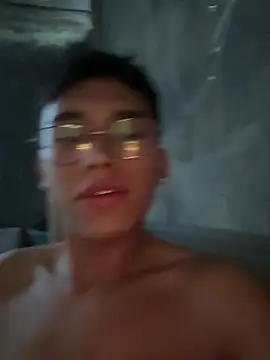 Snapshot of Angeloivan0 chatting on July 20, 1:42 am Angeloivan0 online show from July 20, 1:42 am