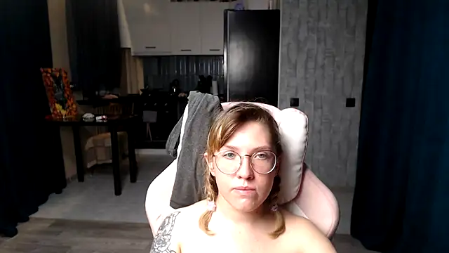 Reginasmilee online show from September 10, 12:21 am