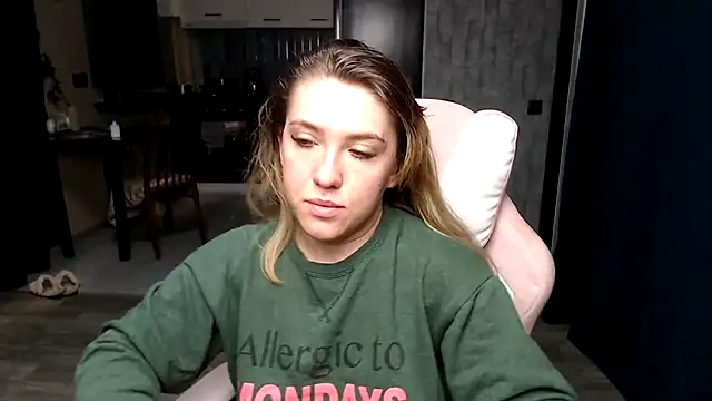 Reginasmilee online show from September 28, 2:06 am