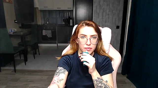 Reginasmilee online show from November 17, 12:49 am