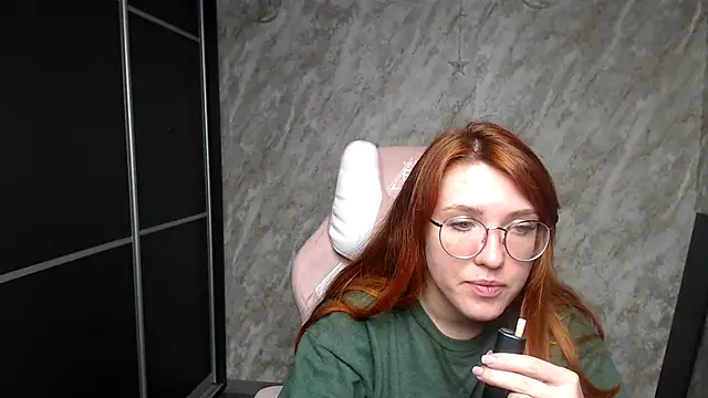 Reginasmilee online show from February 10, 5:39 pm