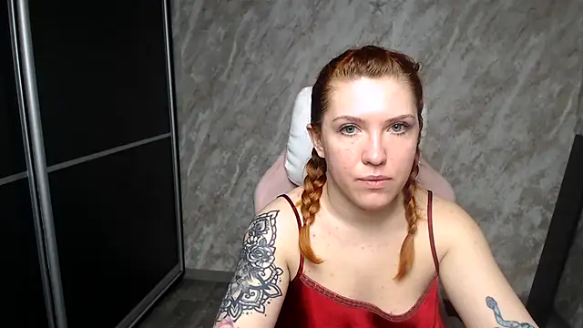 Reginasmilee online show from February 14, 2:30 am