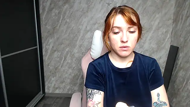 Snapshot of Reginasmilee chatting on March 7, 5:43 pm Reginasmilee online show from March 7, 5:43 pm