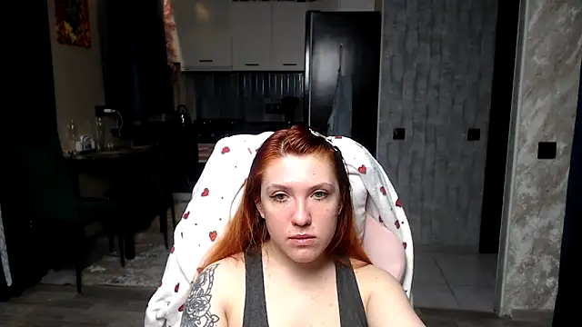 Snapshot of Reginasmilee chatting on March 24, 3:44 am Reginasmilee online show from March 24, 3:44 am