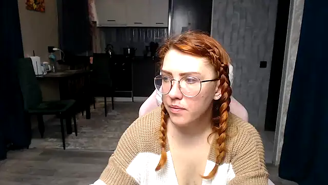 Snapshot of Reginasmilee chatting on April 12, 3:00 am Reginasmilee online show from April 12, 3:00 am