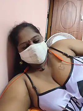 yalini1431 online show from July 30, 11:15 pm