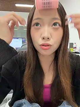 Snapshot of YY-1-1-1 chatting on July 9, 6:28 am YY-1-1-1 online show from July 9, 6:28 am