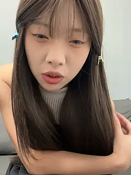 Snapshot of YY-1-1-1 chatting on July 15, 7:02 am YY-1-1-1 online show from July 15, 7:02 am