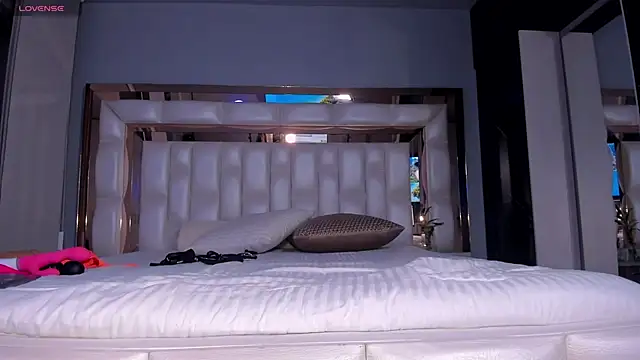 SarahPreston online show from January 13, 12:51 am