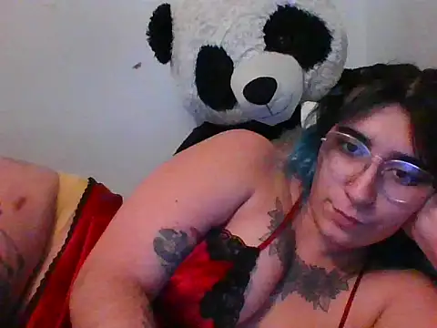 Snapshot of Messalina_exotik chatting on July 12, 5:42 am Messalina exotik online show from July 12, 5:42 am