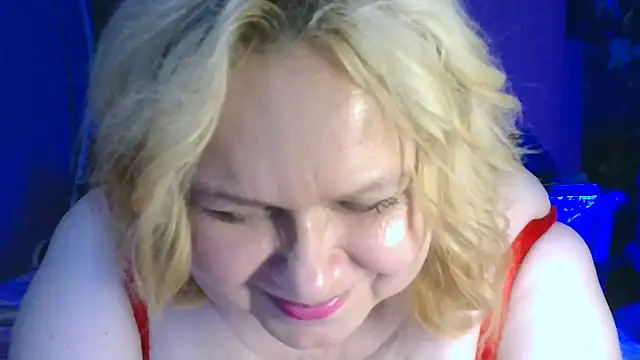 Snapshot of Roksolana5398 chatting on July 7, 1:48 pm Roksolana5398 online show from July 7, 1:48 pm