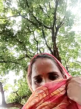 Snapshot of Khusbu_yadavv chatting on July 23, 8:23 am Khusbu yadavv online show from July 23, 8:23 am