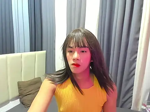 EllieTan online show from August 6, 4:58 am