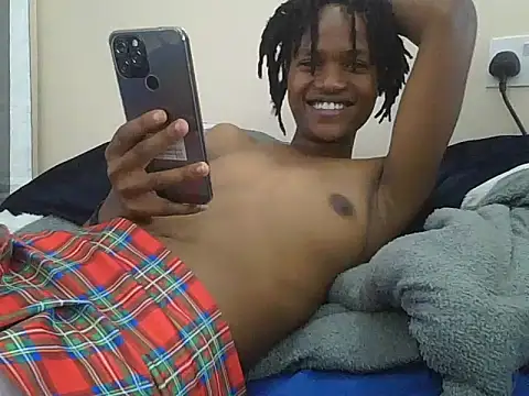 hot-peaches22 online show from June 30, 10:33 pm