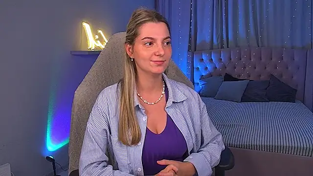LucreciaStorm online show from June 29, 8:31 am