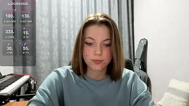 LoriYates online show from June 30, 8:32 pm